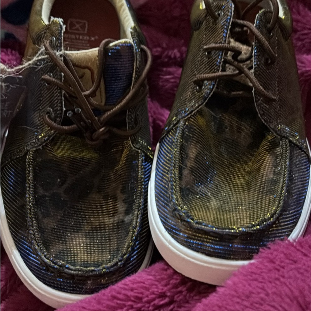 NWT twisted X leopard holographic shimmer shoes
